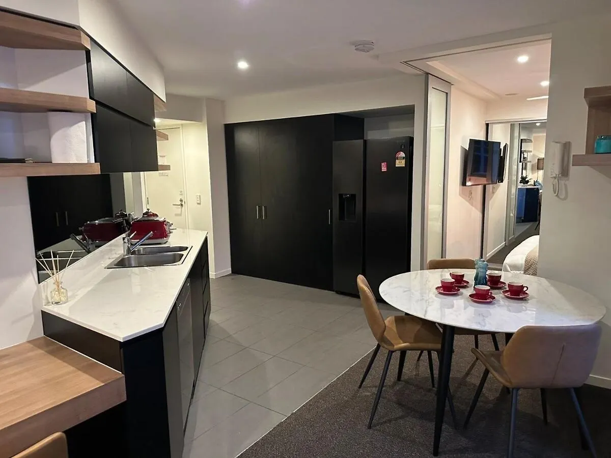 Discover Urban Bliss In Our 1-Bedroom Apartment! City Views And Cultural Gems Brisbane 0*,